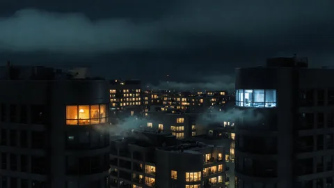 w0-city-lit: The same city with every window lit: the intro starts here, the windows go dark until two are left.